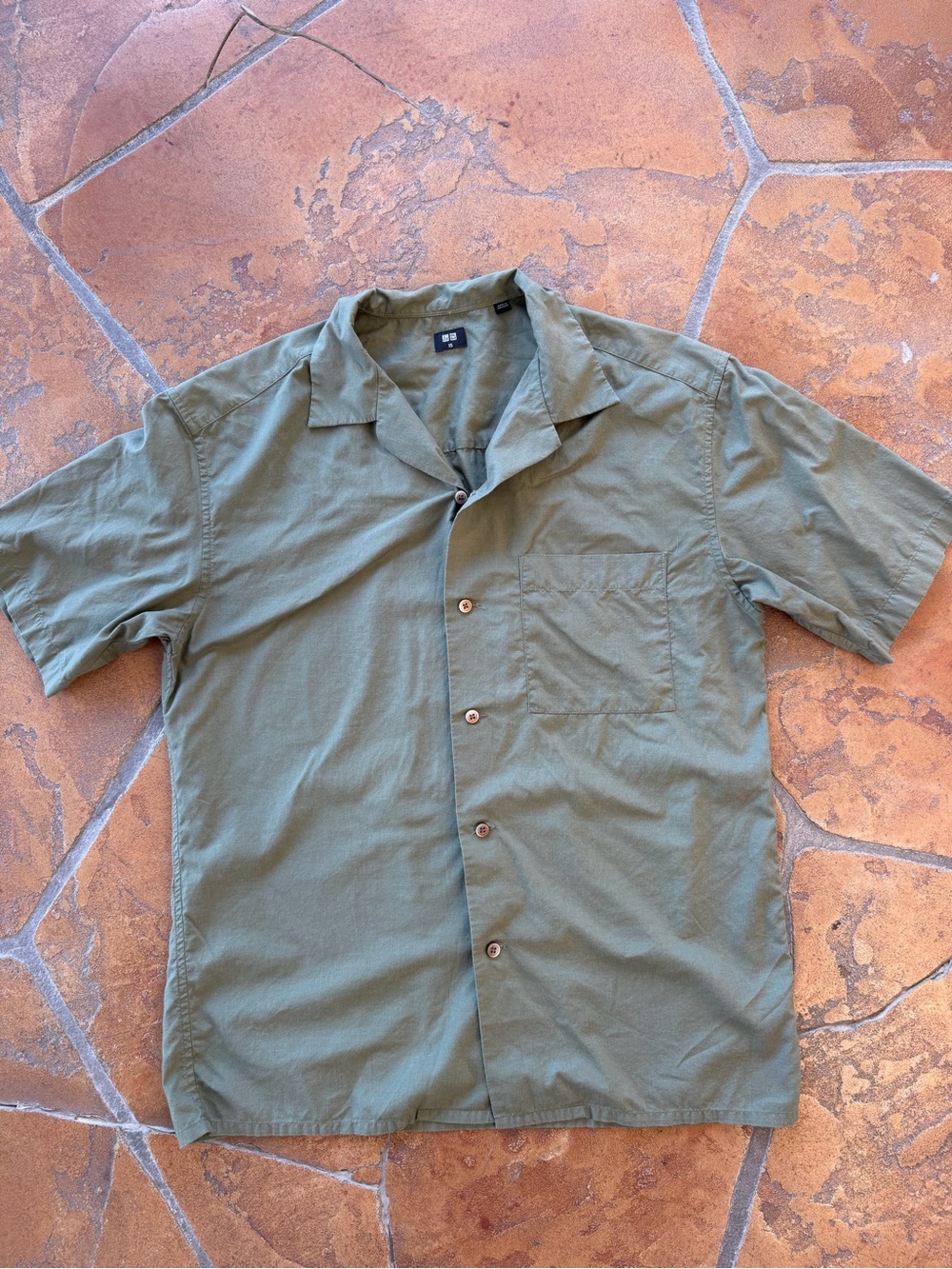 Uniqlo Men's Open Collar Short-Sleeve Shirt Olive Green Men's XS